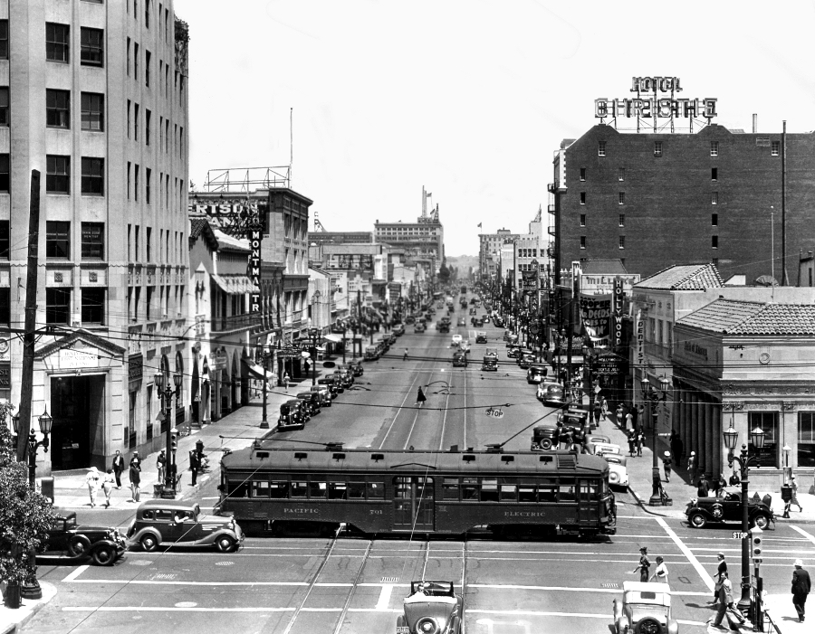 Hollywood 1936 Hollywood Blvd. at Highland Ave. looking east .jpg